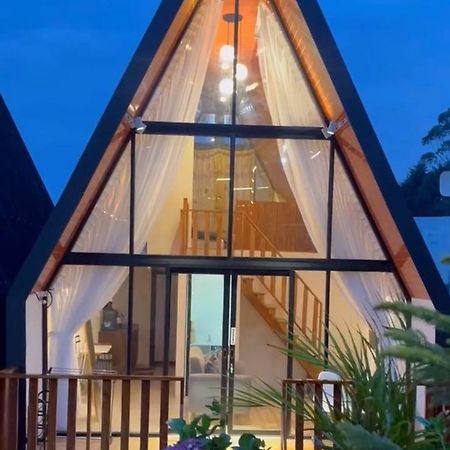 Agriya Lubis Cabin Diyeng Buitenkant foto